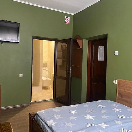 Mini-Hotel Neptun Rivne Dış mekan fotoğraf