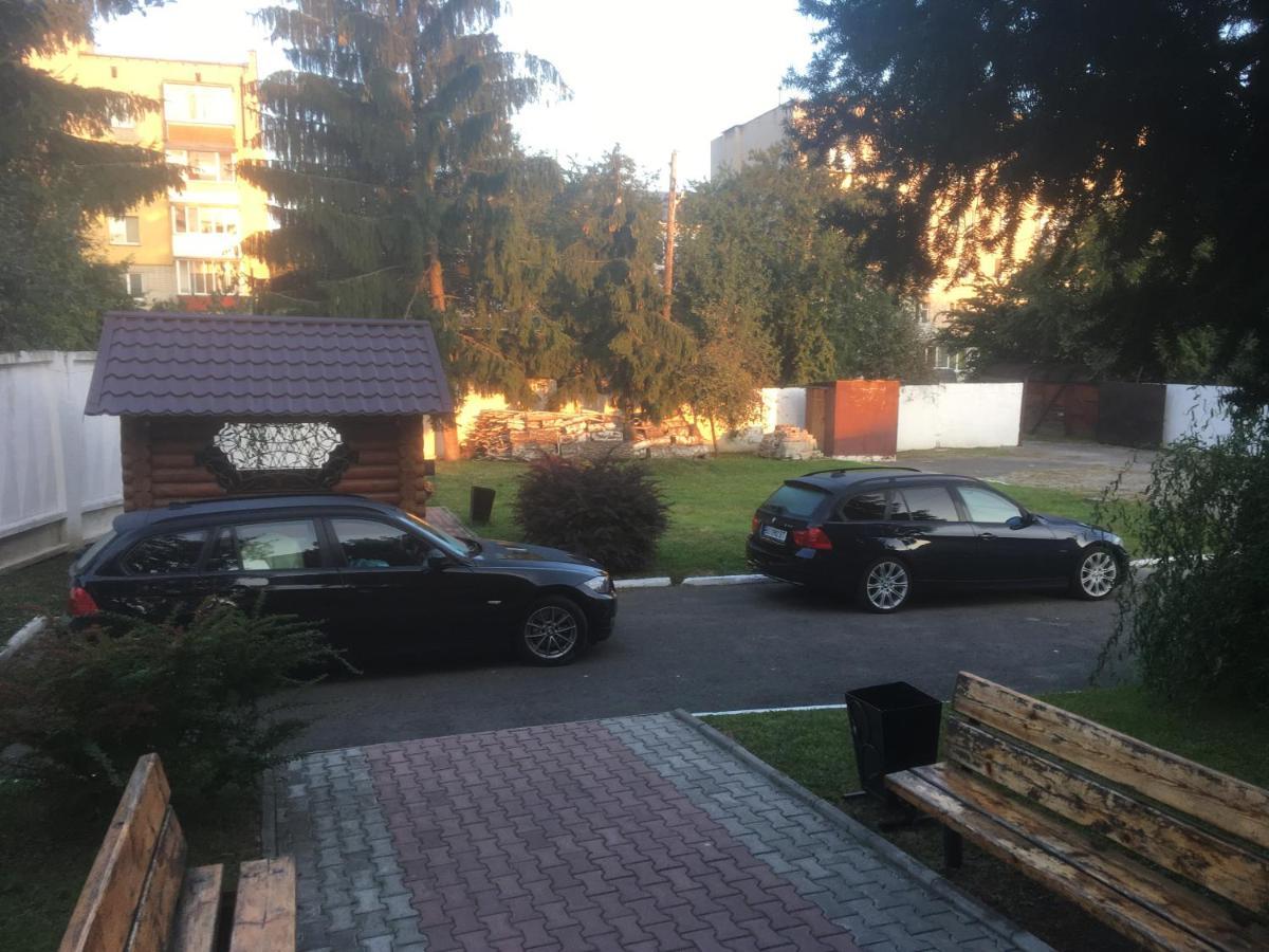 Mini-Hotel Neptun Rivne Dış mekan fotoğraf