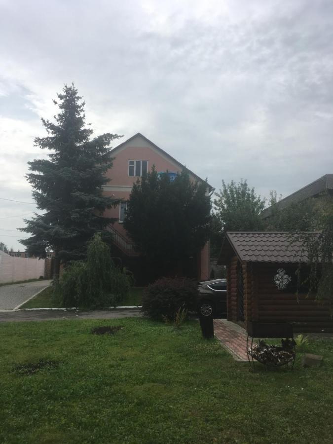 Mini-Hotel Neptun Rivne Dış mekan fotoğraf
