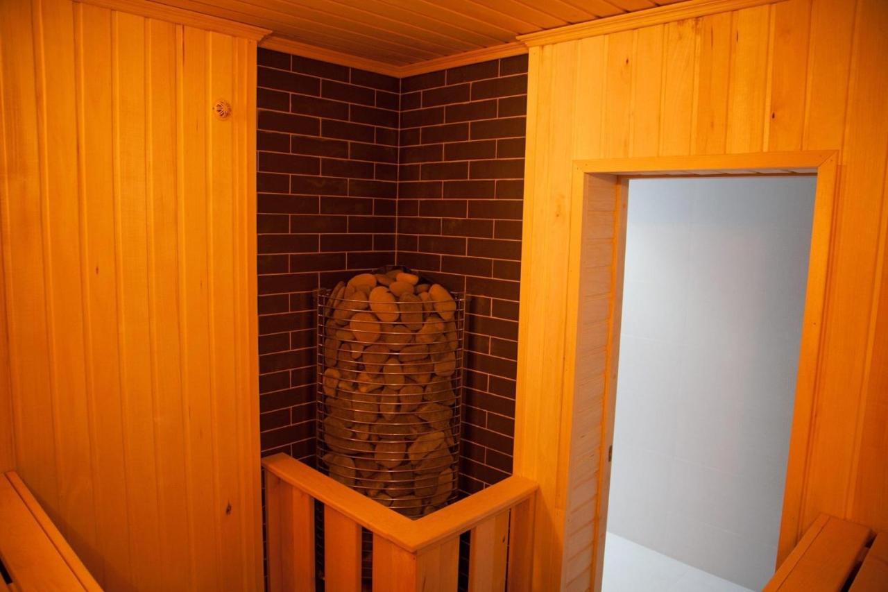 Mini-Hotel Neptun Rivne Dış mekan fotoğraf