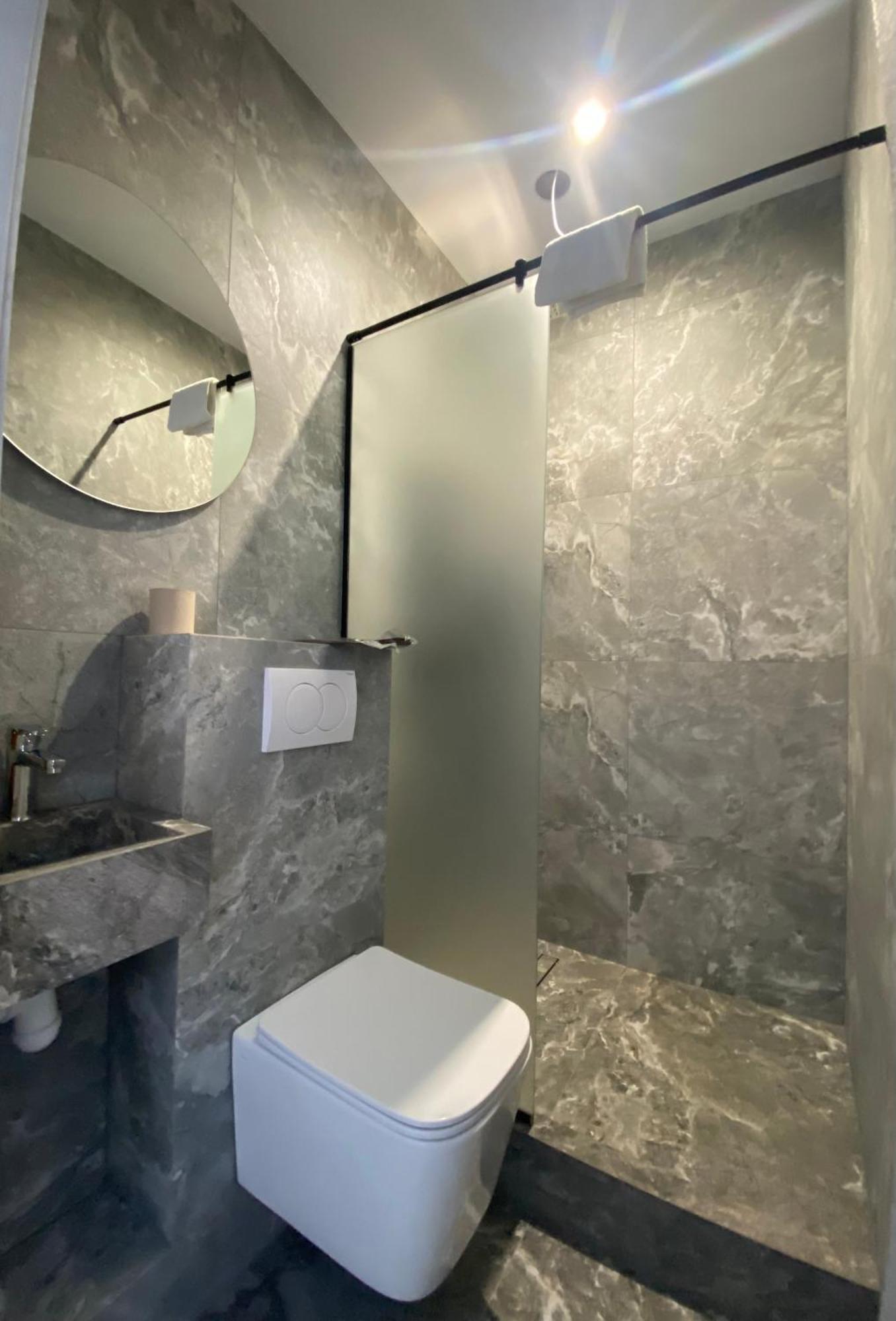 Mini-Hotel Neptun Rivne Dış mekan fotoğraf