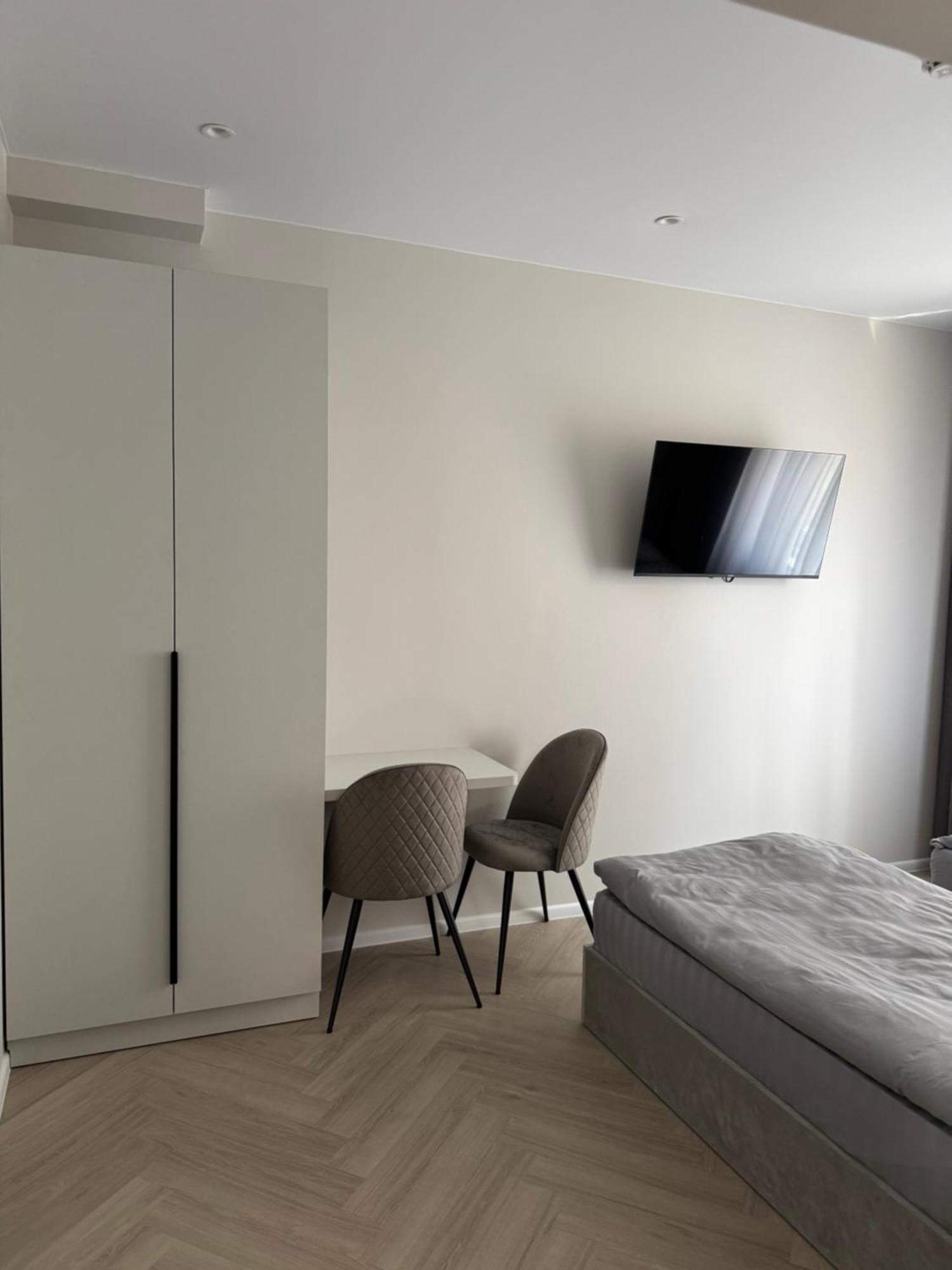 Mini-Hotel Neptun Rivne Dış mekan fotoğraf