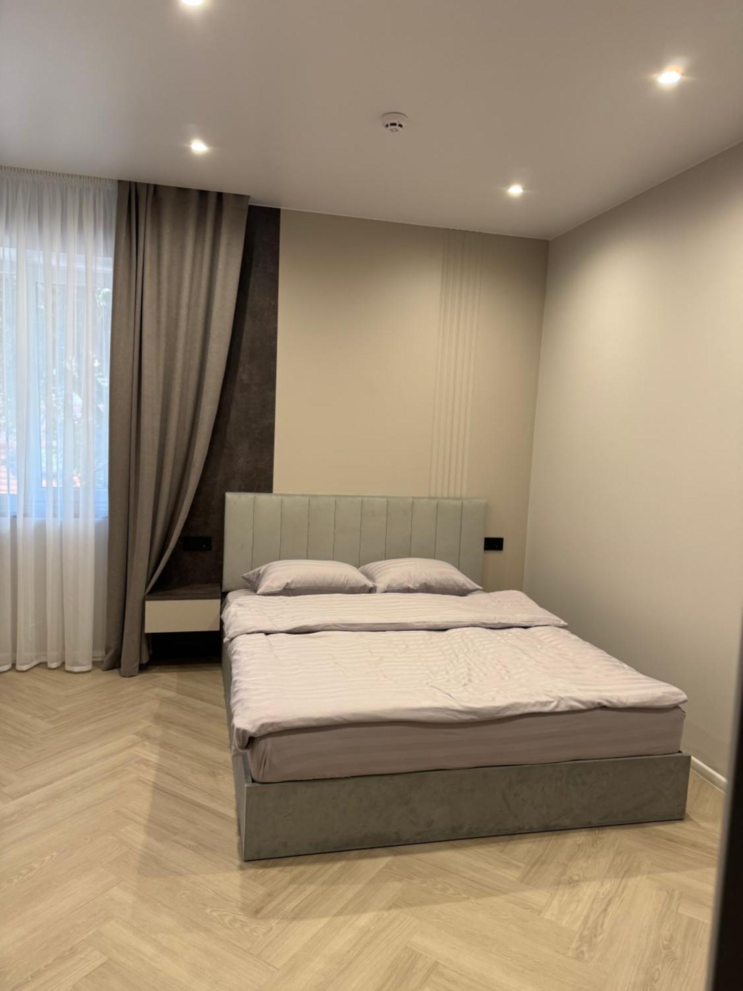 Mini-Hotel Neptun Rivne Dış mekan fotoğraf