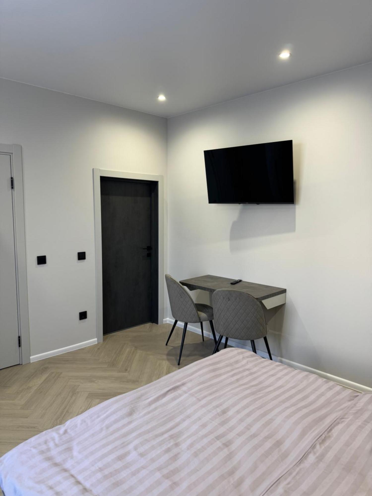 Mini-Hotel Neptun Rivne Dış mekan fotoğraf